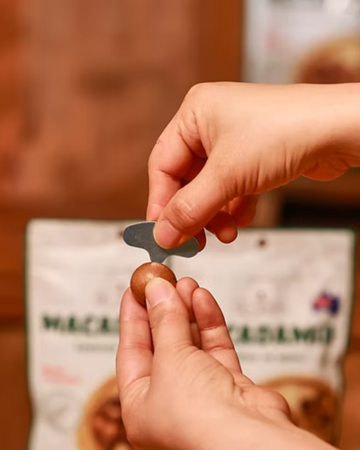 NEW Macadamia Dry Roasted In Shell 120G